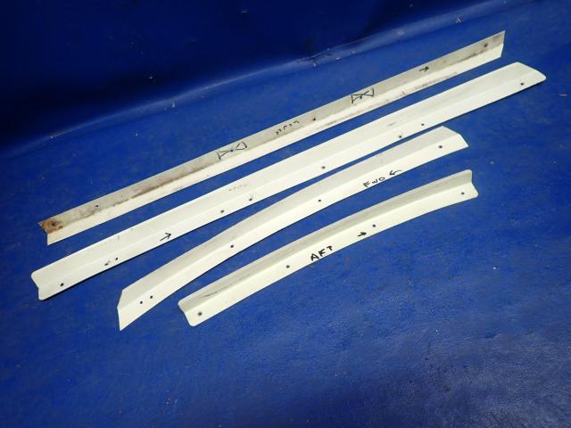 NPN Piper - Retainer Set - Right Center Window